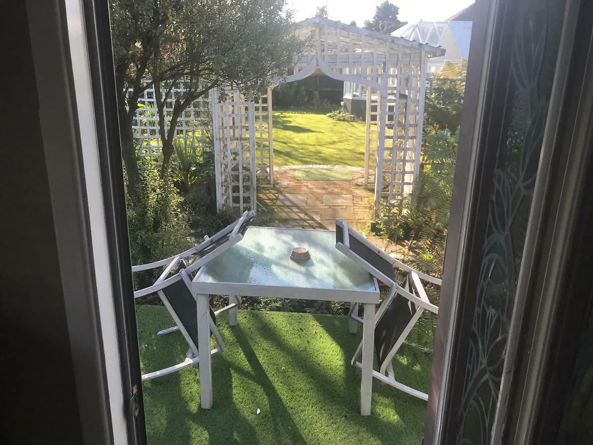 Guest house Sandy Feet Accommodation Christchurch