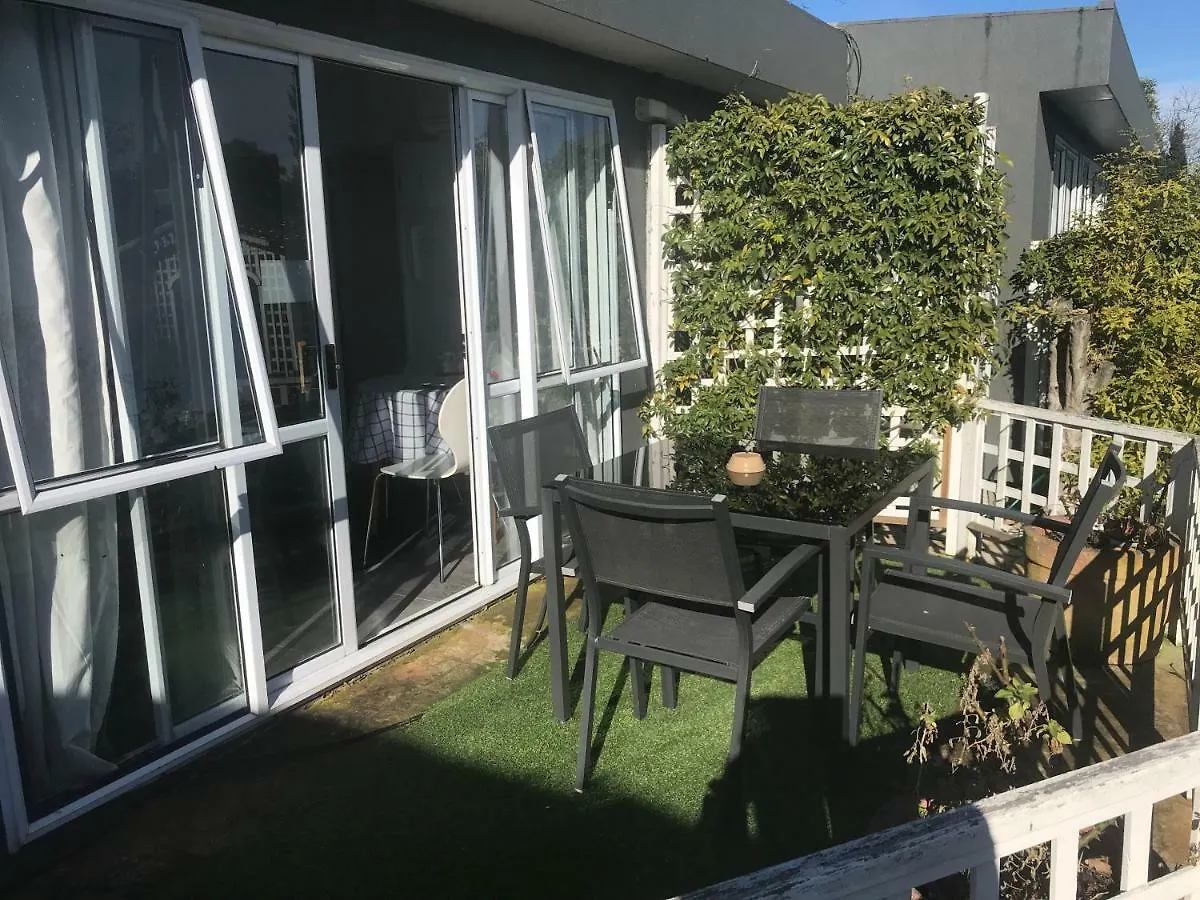 Sandy Feet Accommodation Christchurch Guest house